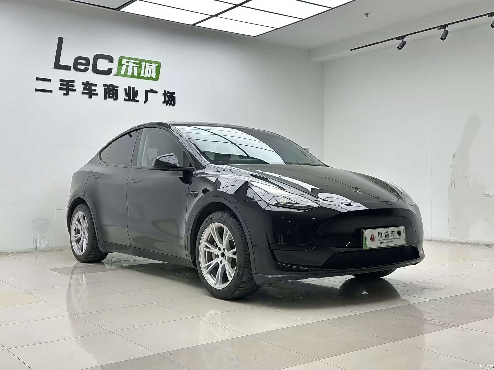 Tesla Model Y, 2023 3