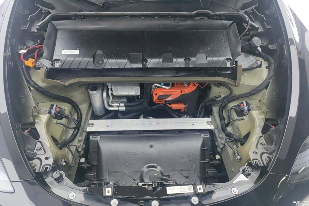 Tesla Model Y, 2023 10