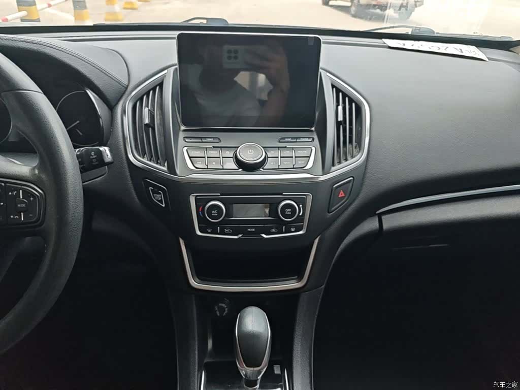 DongFeng AX5, 2020 13