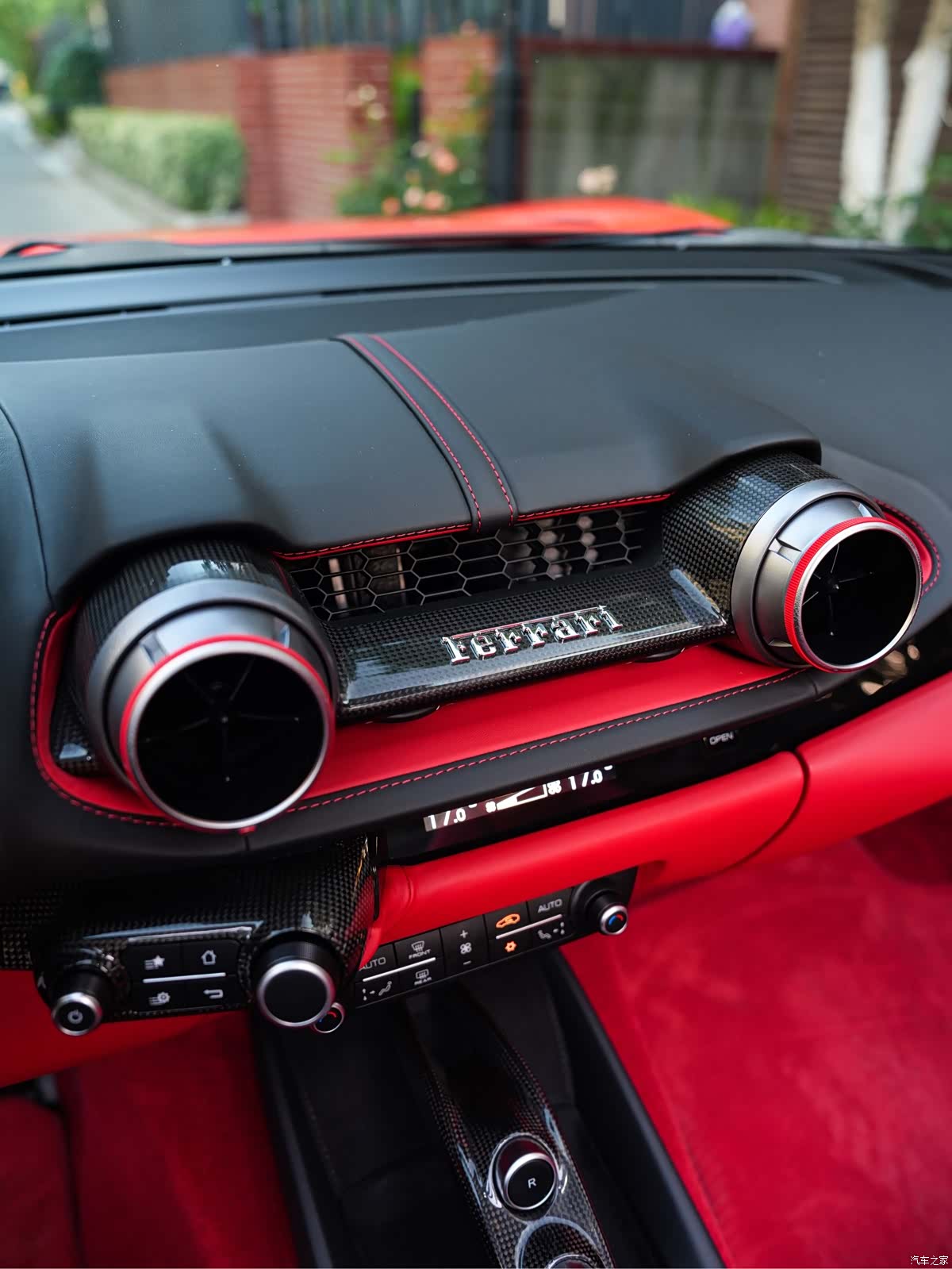 Ferrari 812, 2021 21