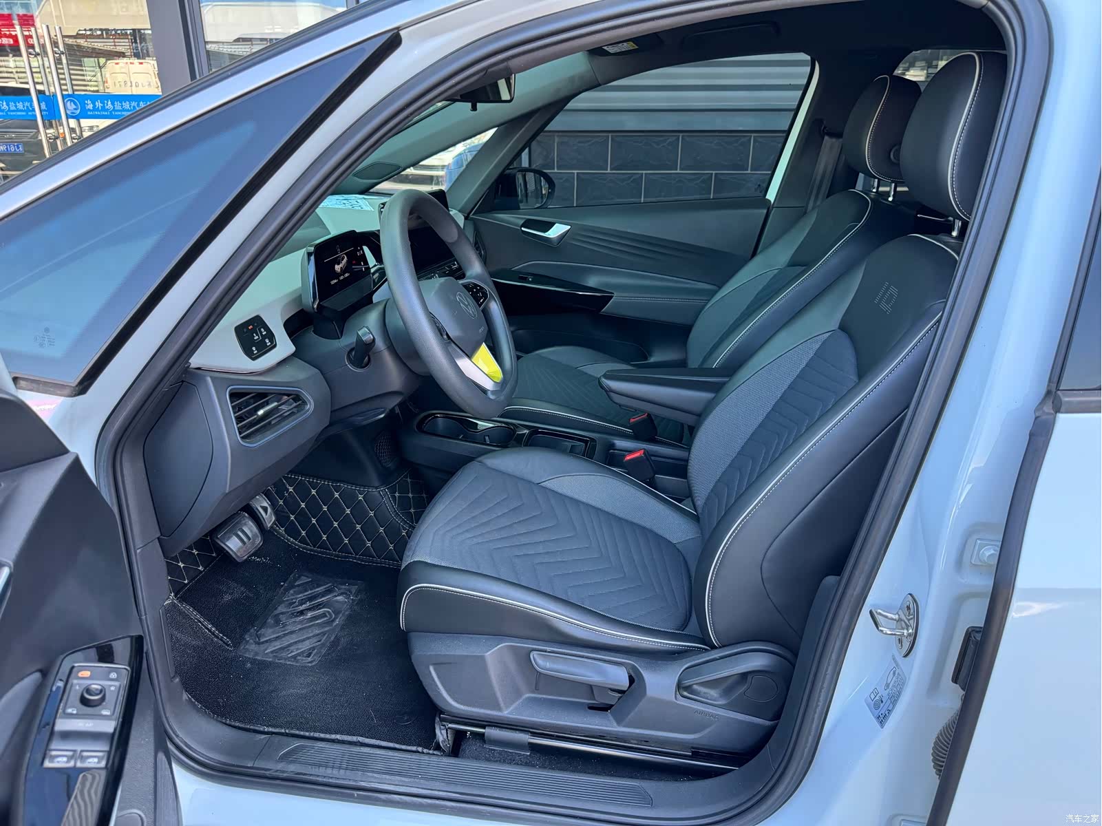 Volkswagen ID.3, 2023 4