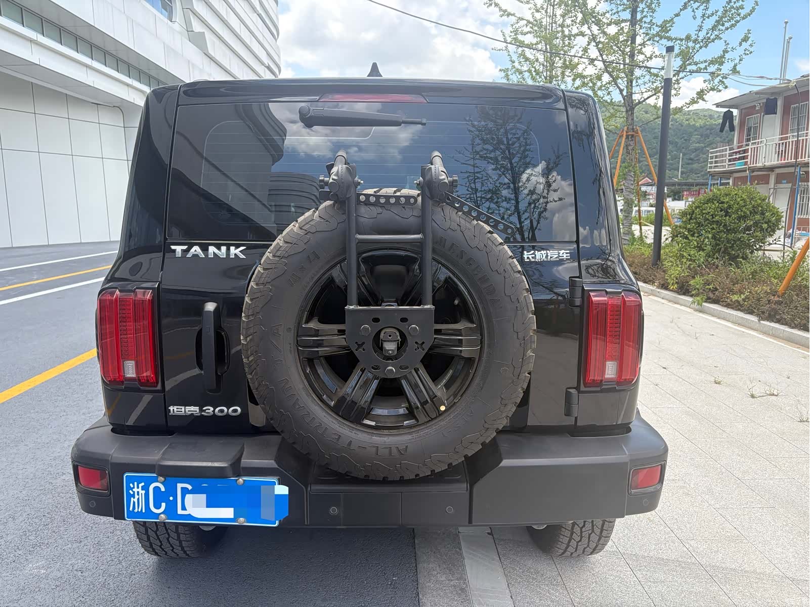 Tank 300, 2023 8
