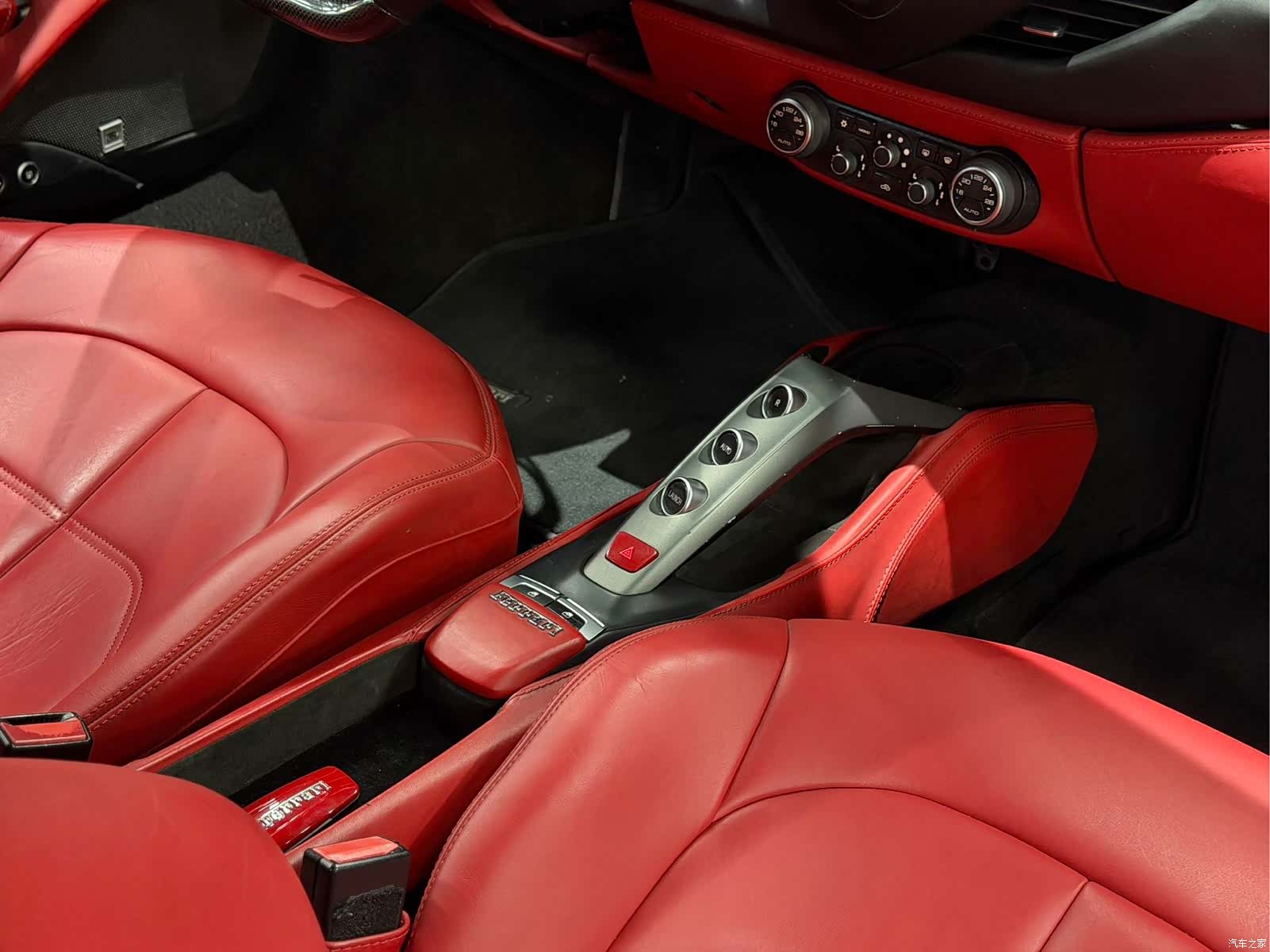 Ferrari 488, 2017 14