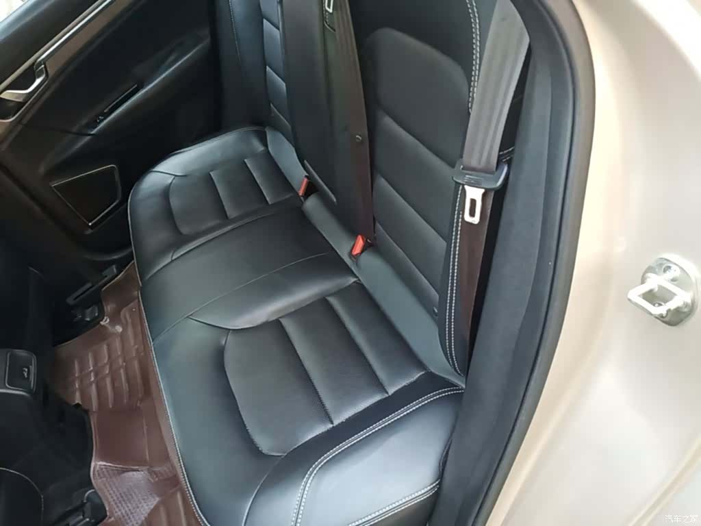 Geely Emgrand, 2017 17