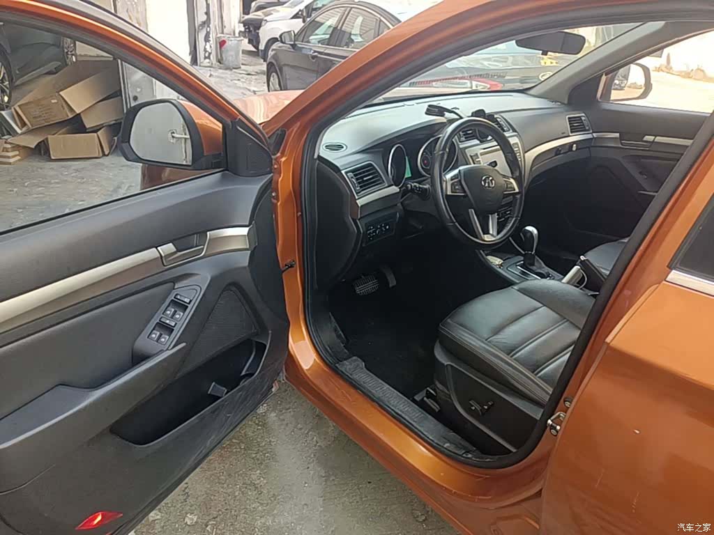 BAIC X65, 2016 16