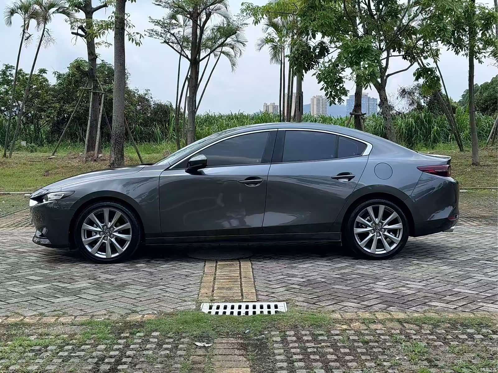 Mazda Mazda3, 2023 все фото