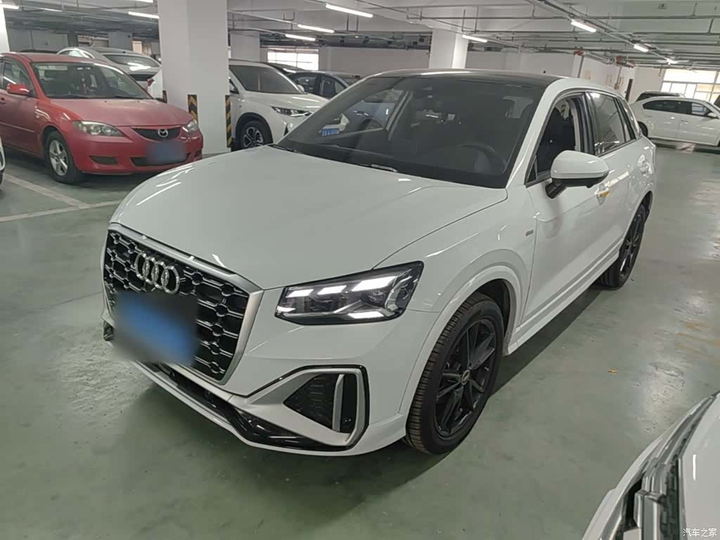 Audi Q2L, 2022 1