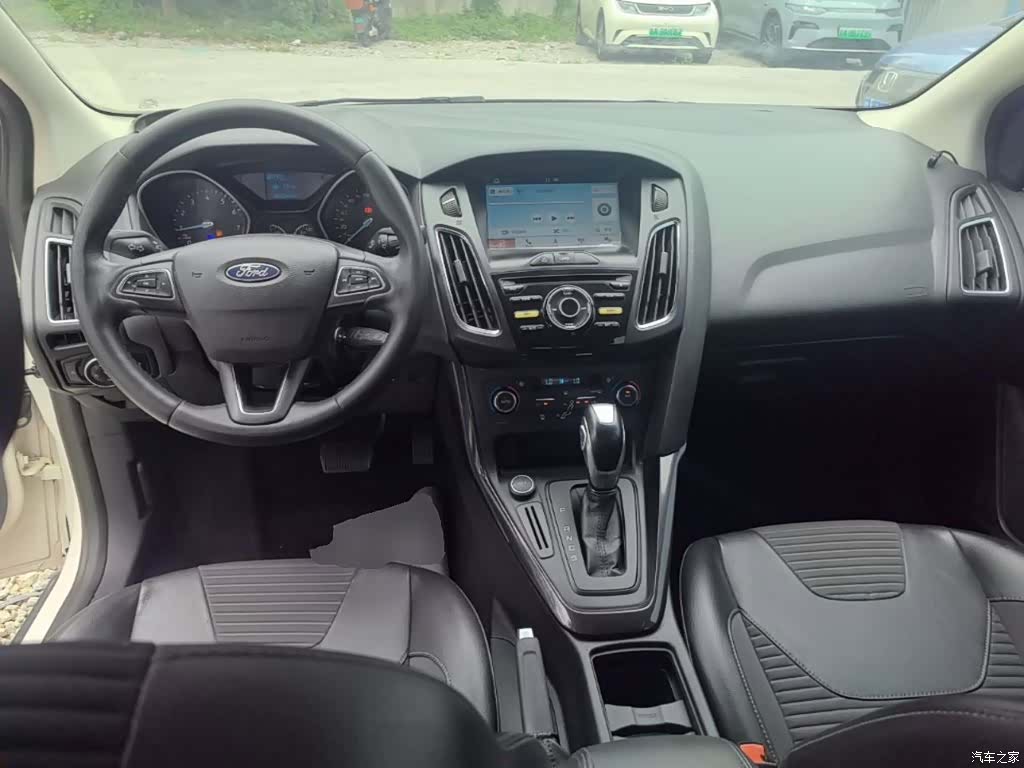 Ford Focus, 2017 10