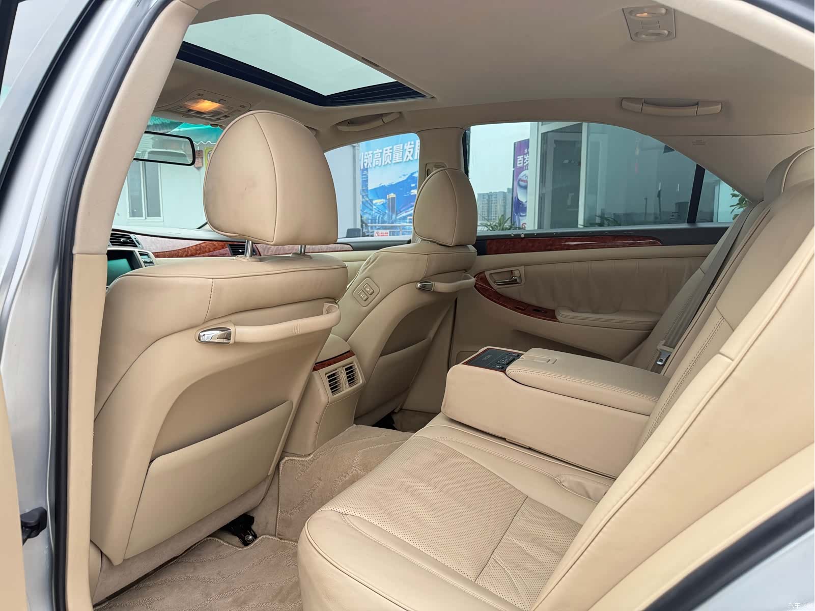 Toyota Crown, 2009 9