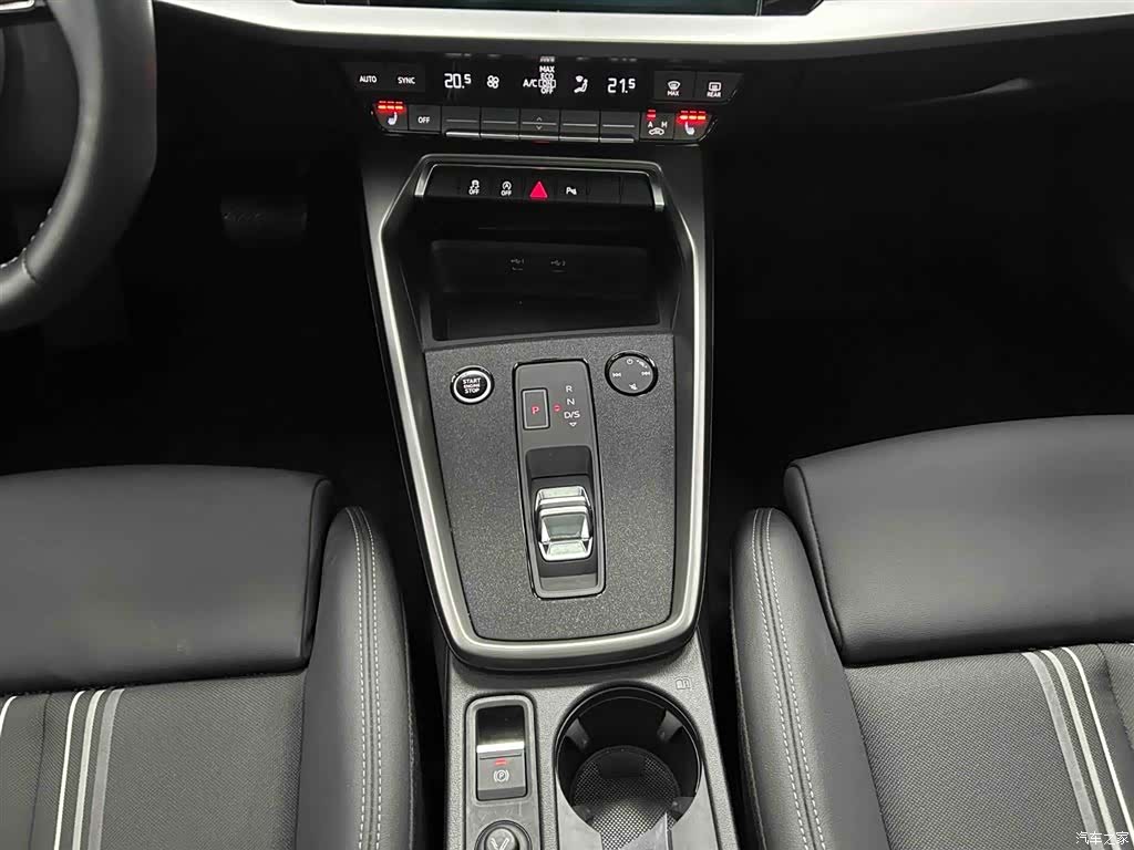Audi A3, 2023 все фото