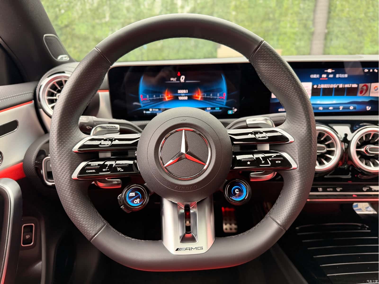 Mercedes-Benz CLA, 2024 16