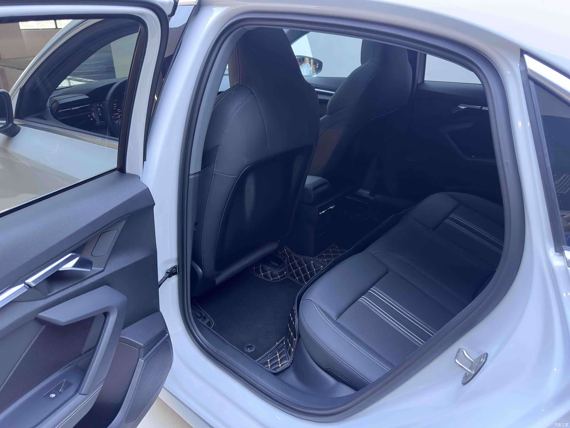 Audi A3, 2023 10