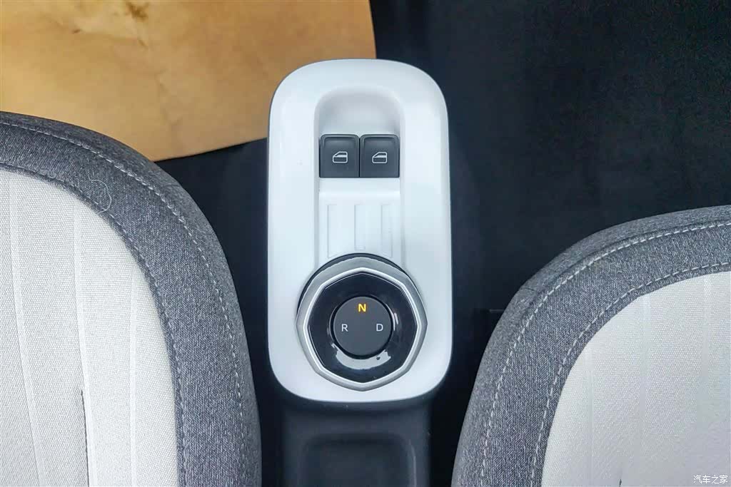 Geely Panda, 2025 16