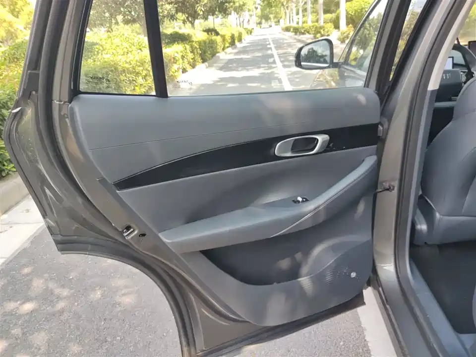 Geely Galaxy Galaxy E5