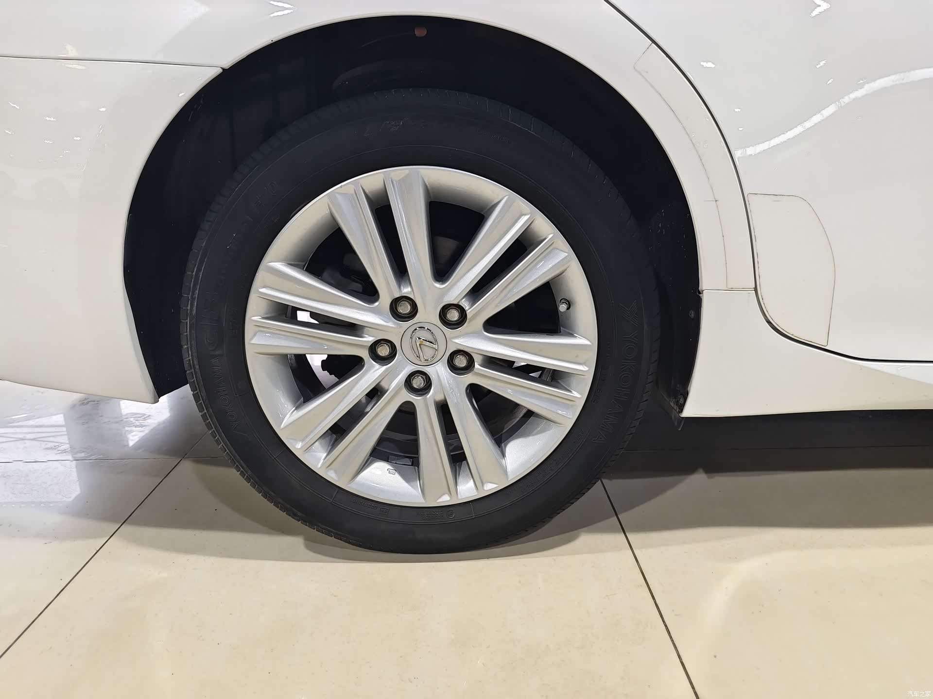 Lexus ES, 2014 6