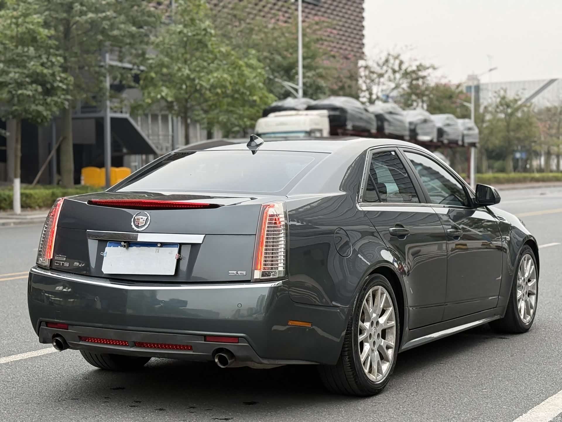 Cadillac CTS, 2011 4