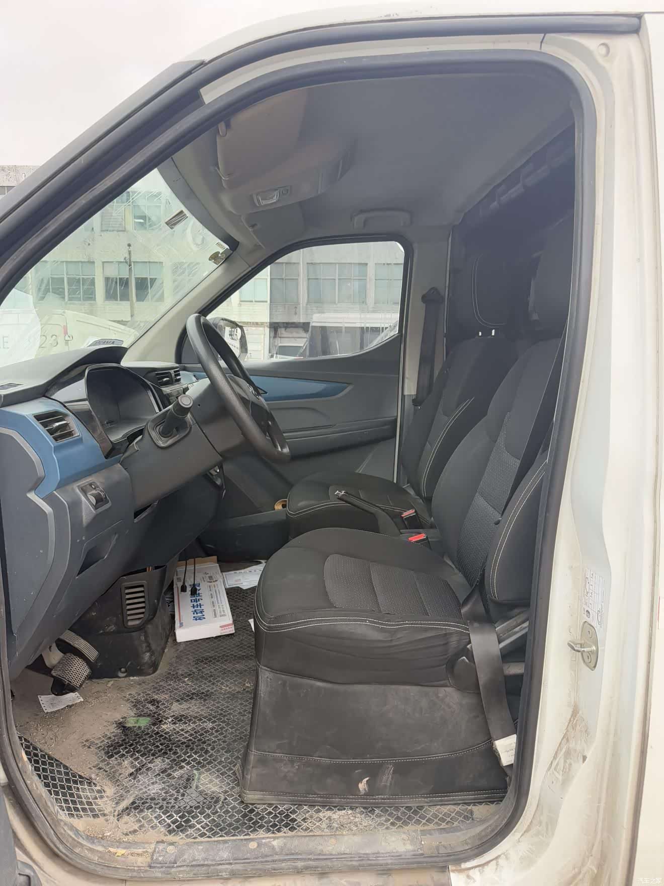 Maxus EV30, 2021 10