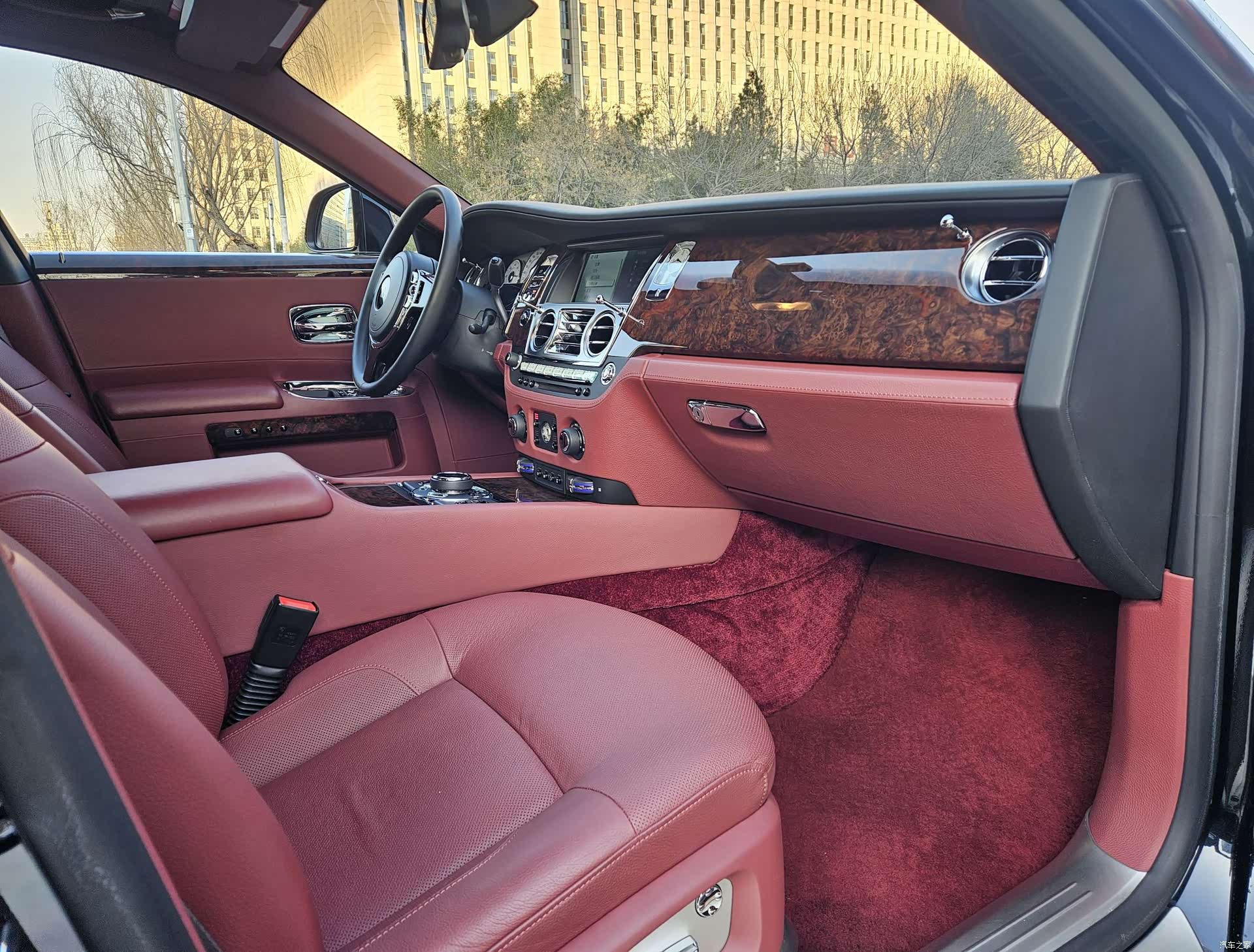 Rolls-Royce Ghost, 2014 9