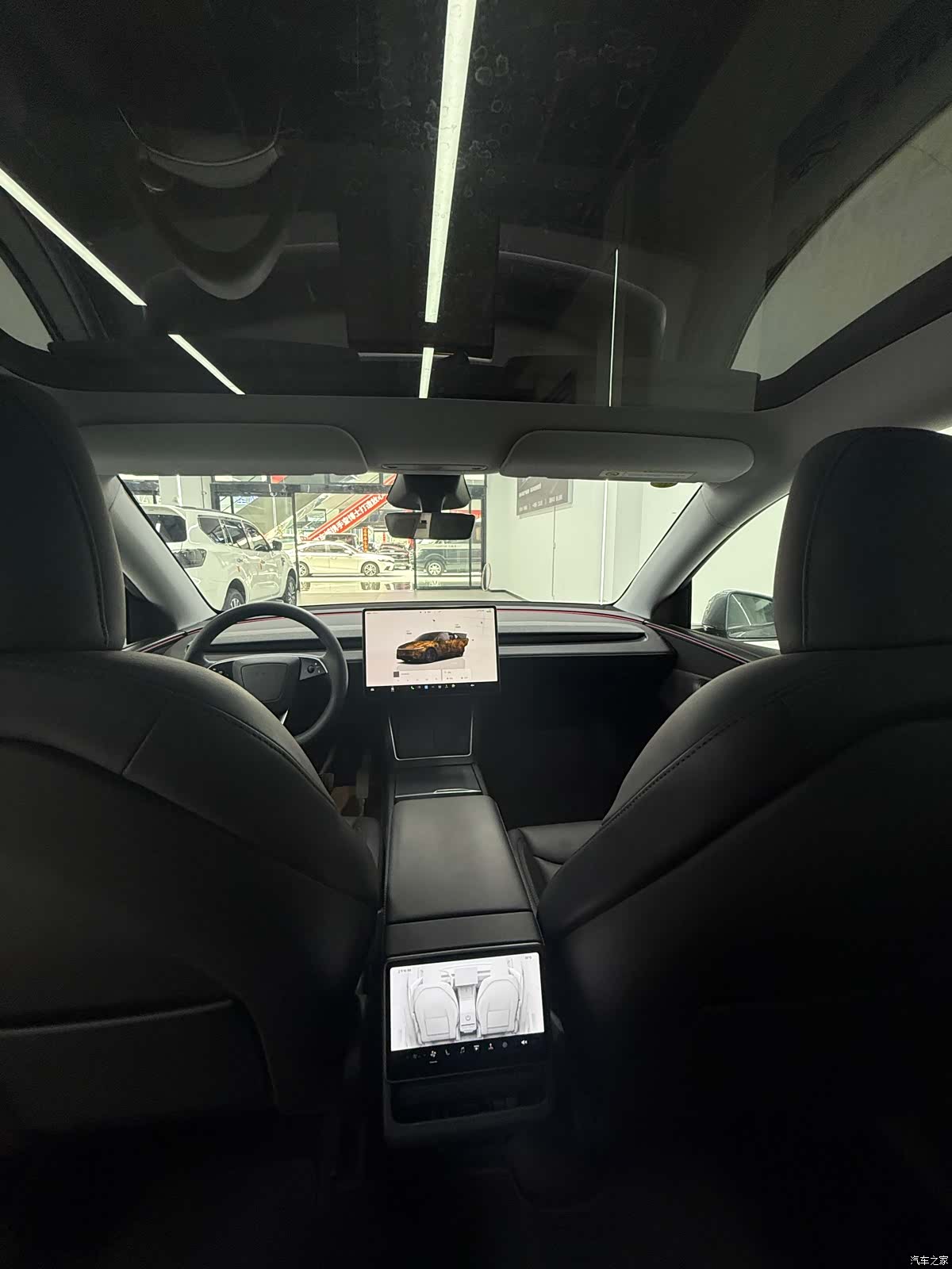 Tesla Model Y, 2025 8