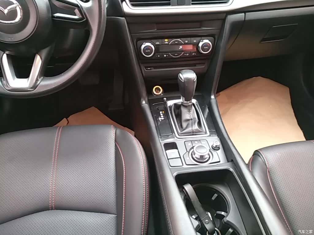 Mazda Mazda3, 2018 14