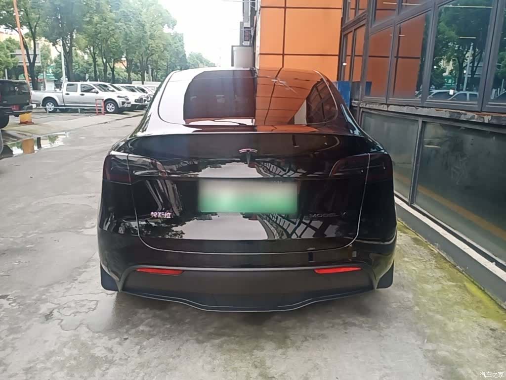Tesla Model Y, 2023 6