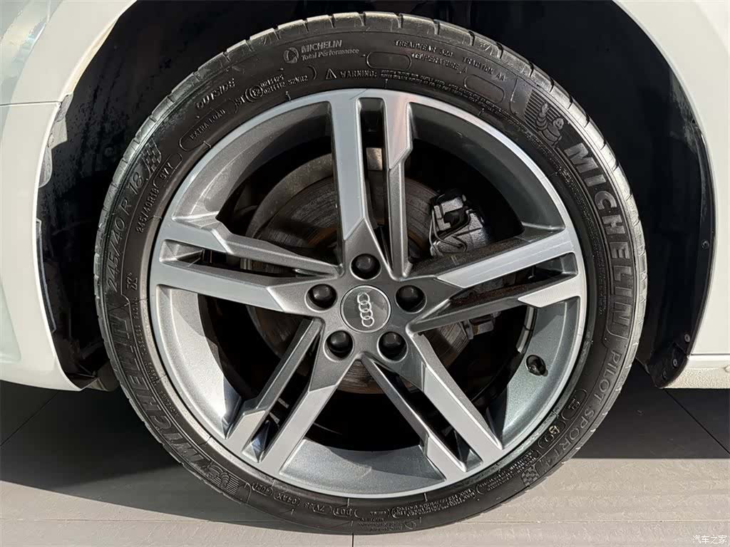 Audi A4L, 2021 15