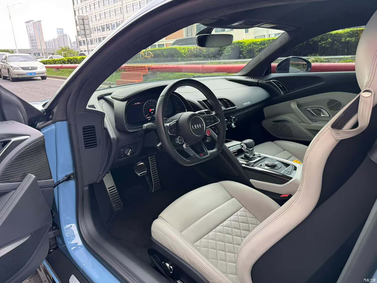 Audi R8, 2022 все фото