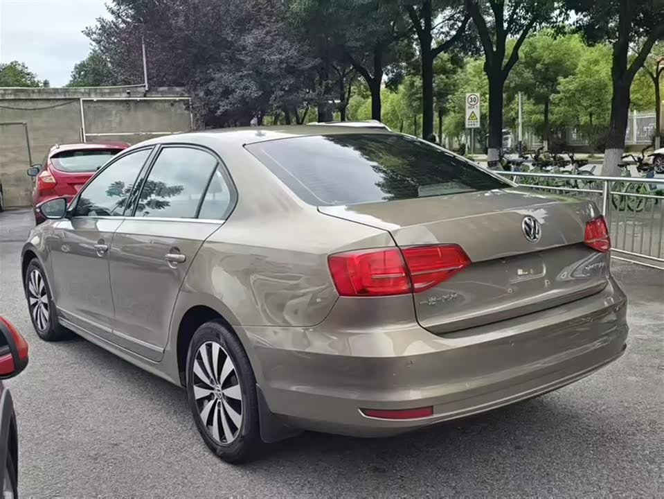Volkswagen Sagitar
