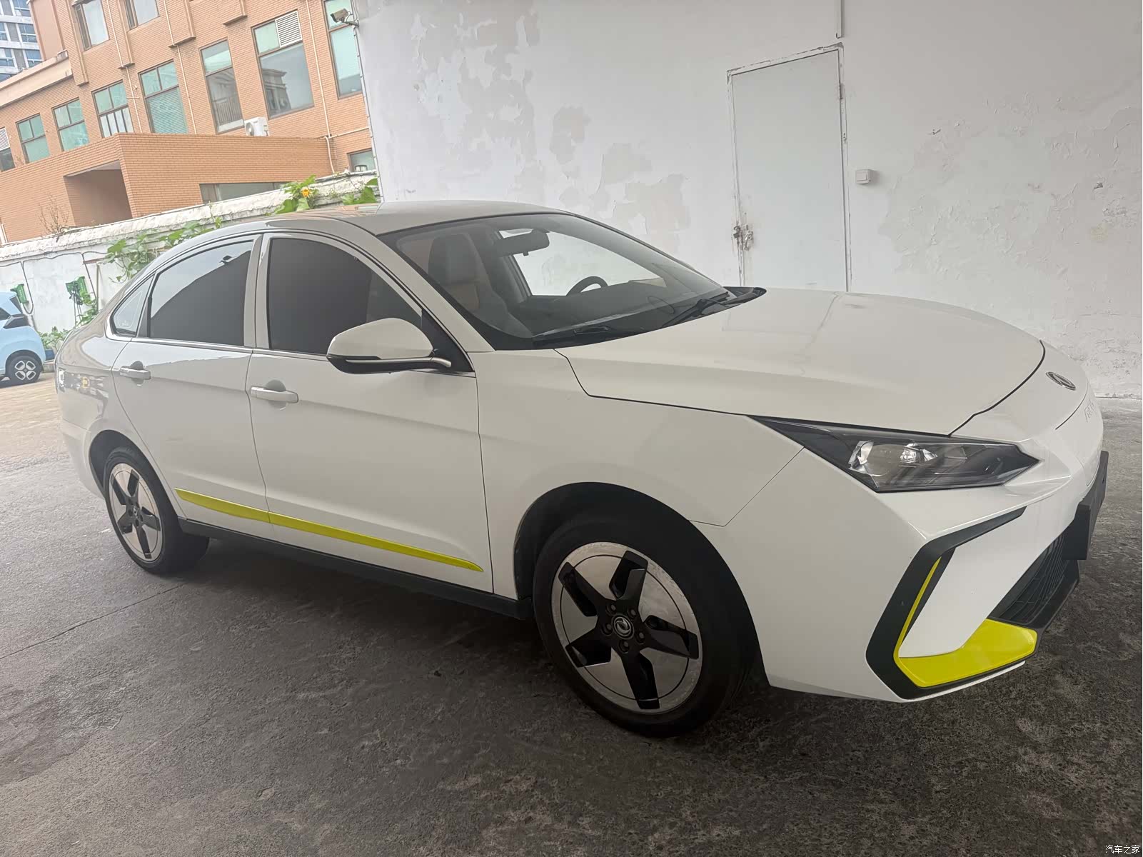 DongFeng E70, 2023 3