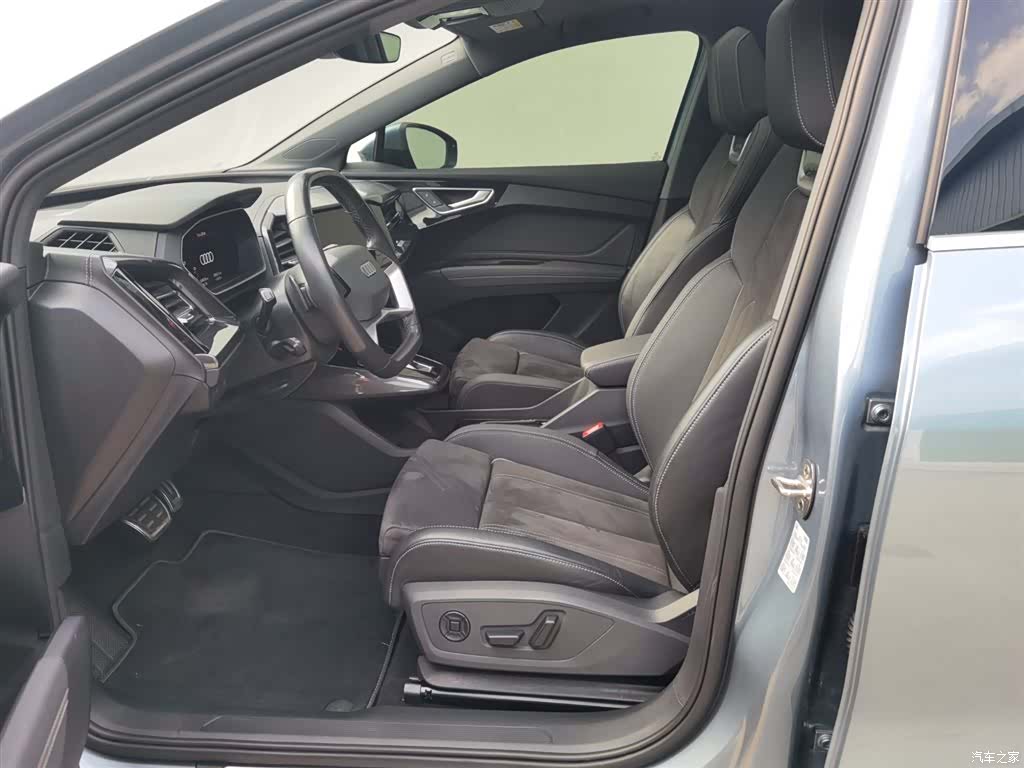 Audi Q4 e-tron, 2023 12