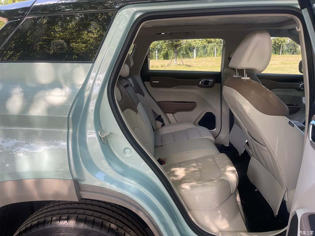 Geely Icon, 2022 13