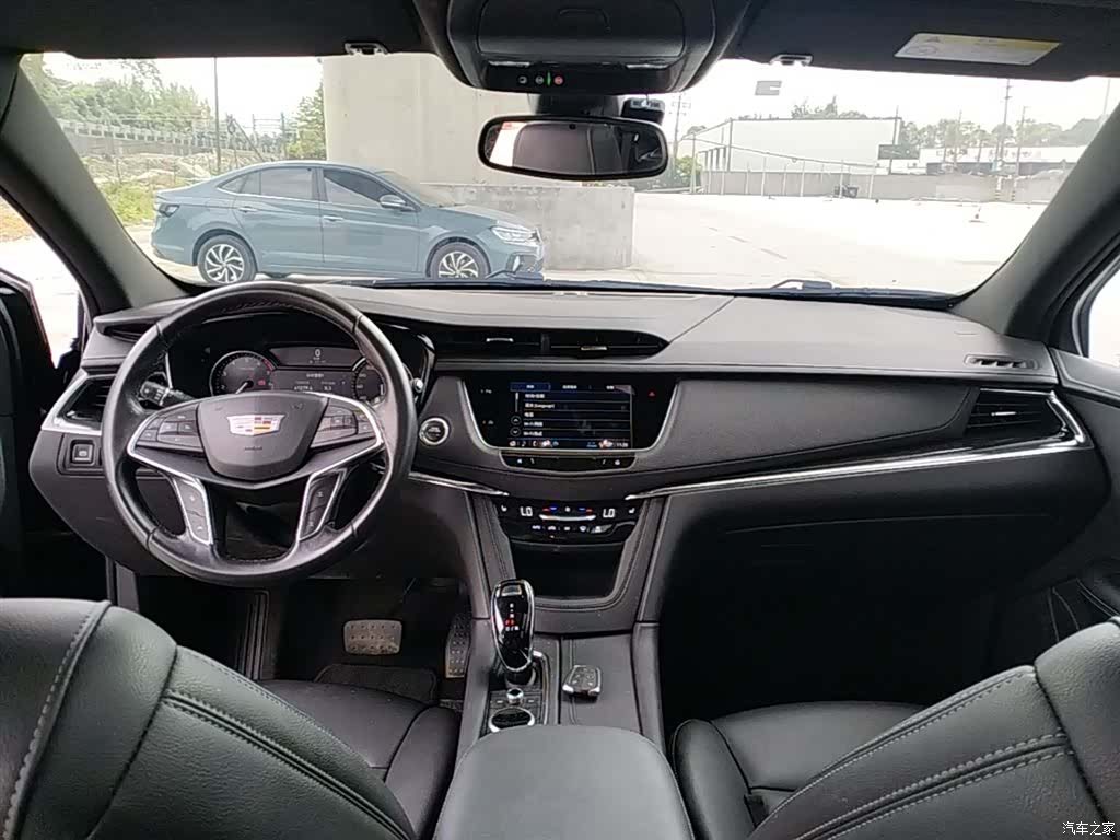 Cadillac XT5, 2022 10