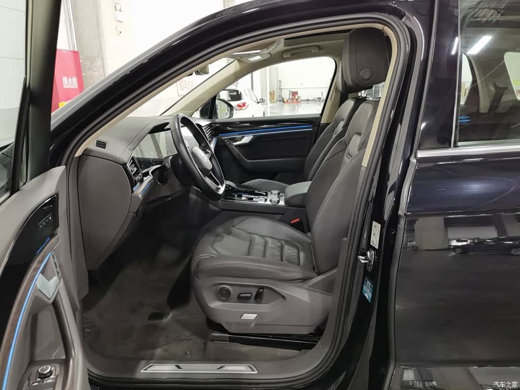 Volkswagen Touareg, 2020 10