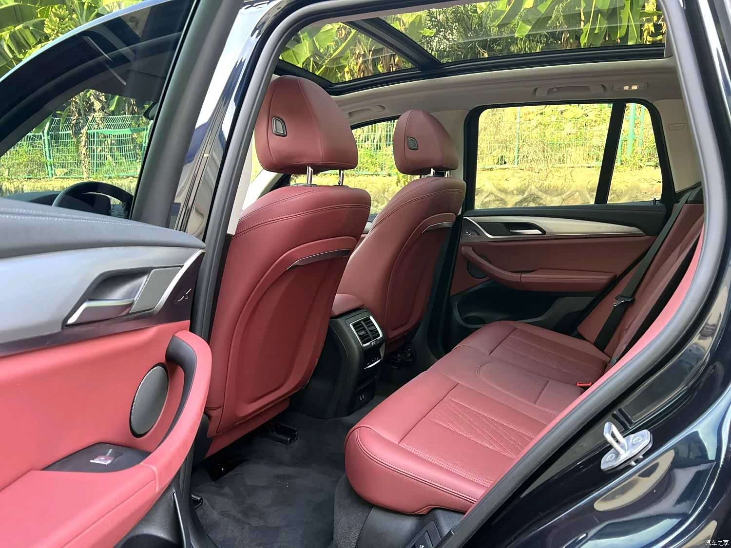 BMW iX3, 2022 7