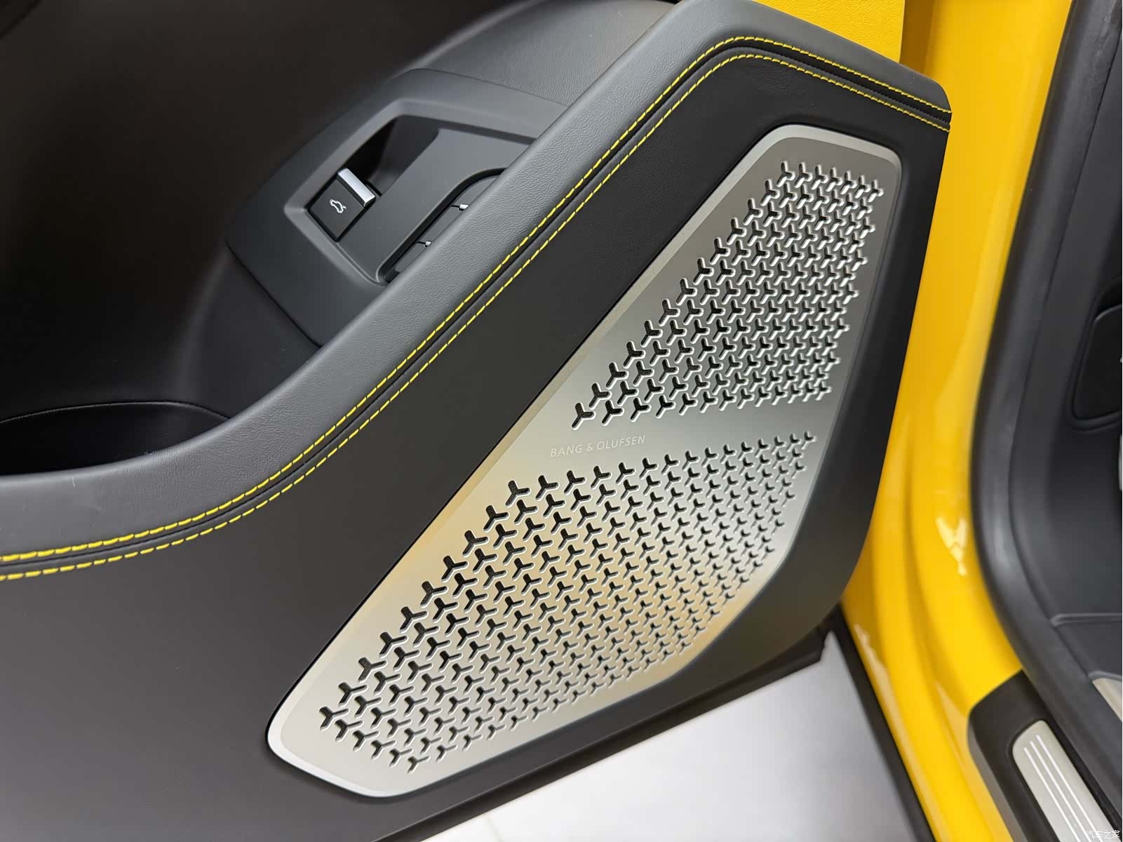 Lamborghini Urus, 2023 20