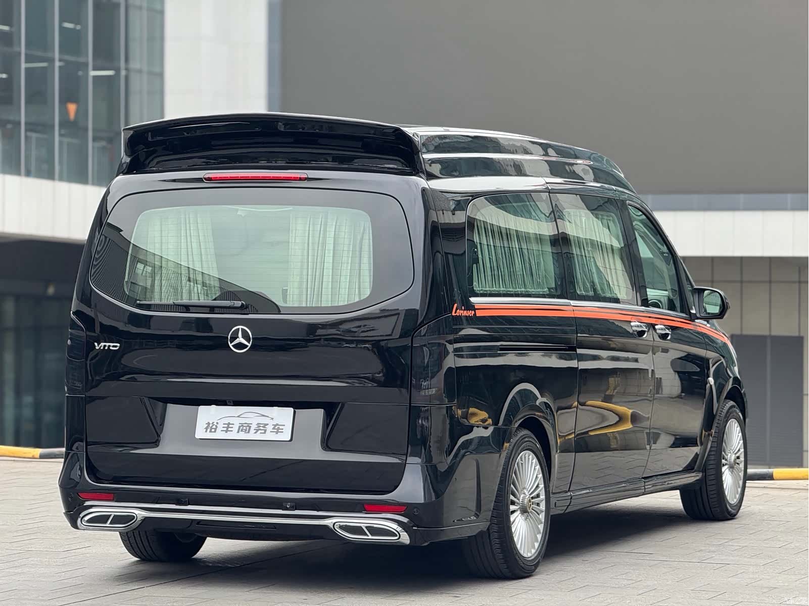 Mercedes-Benz 7, 2022 15