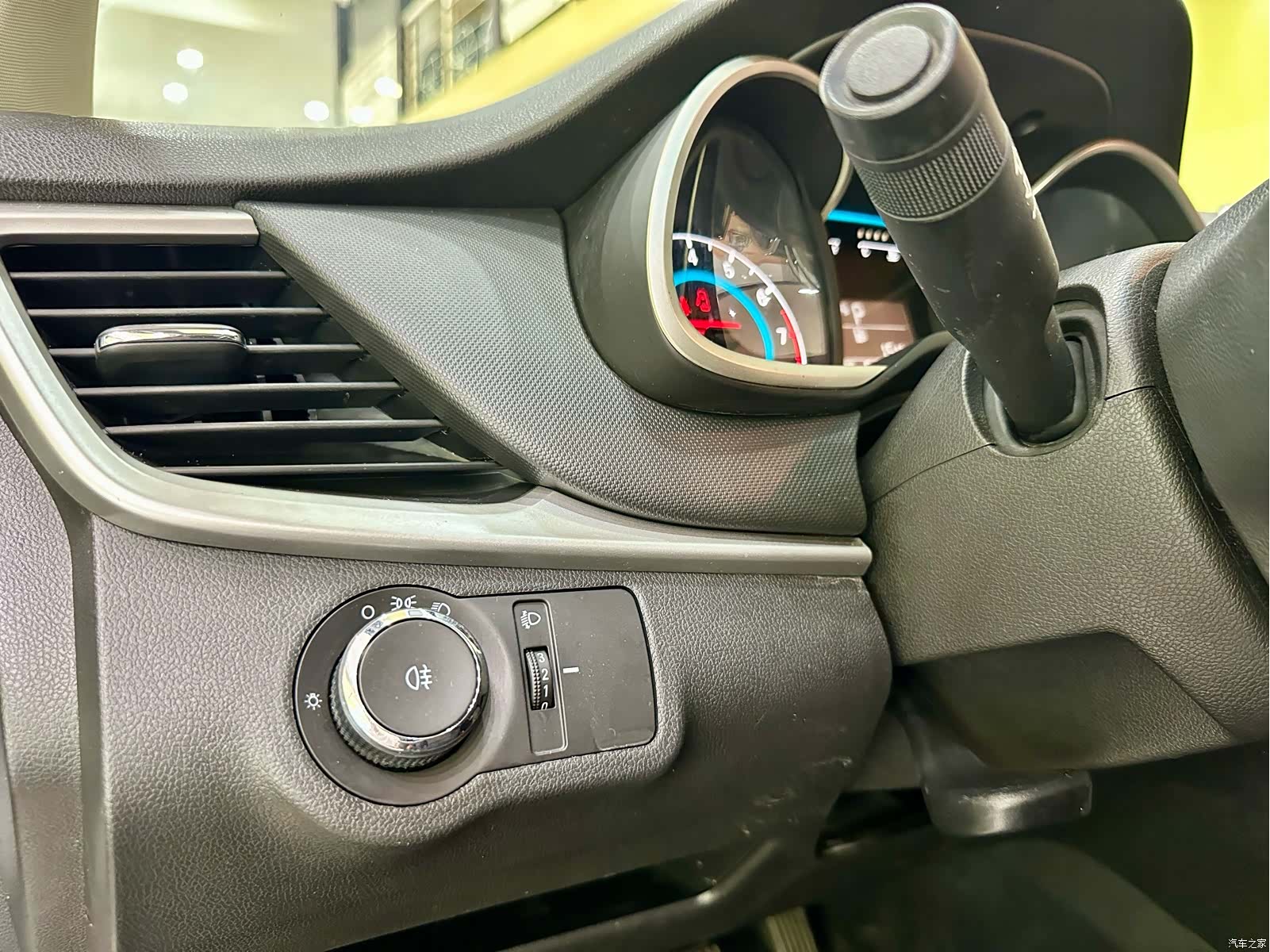 Chevrolet 320, 2018 16