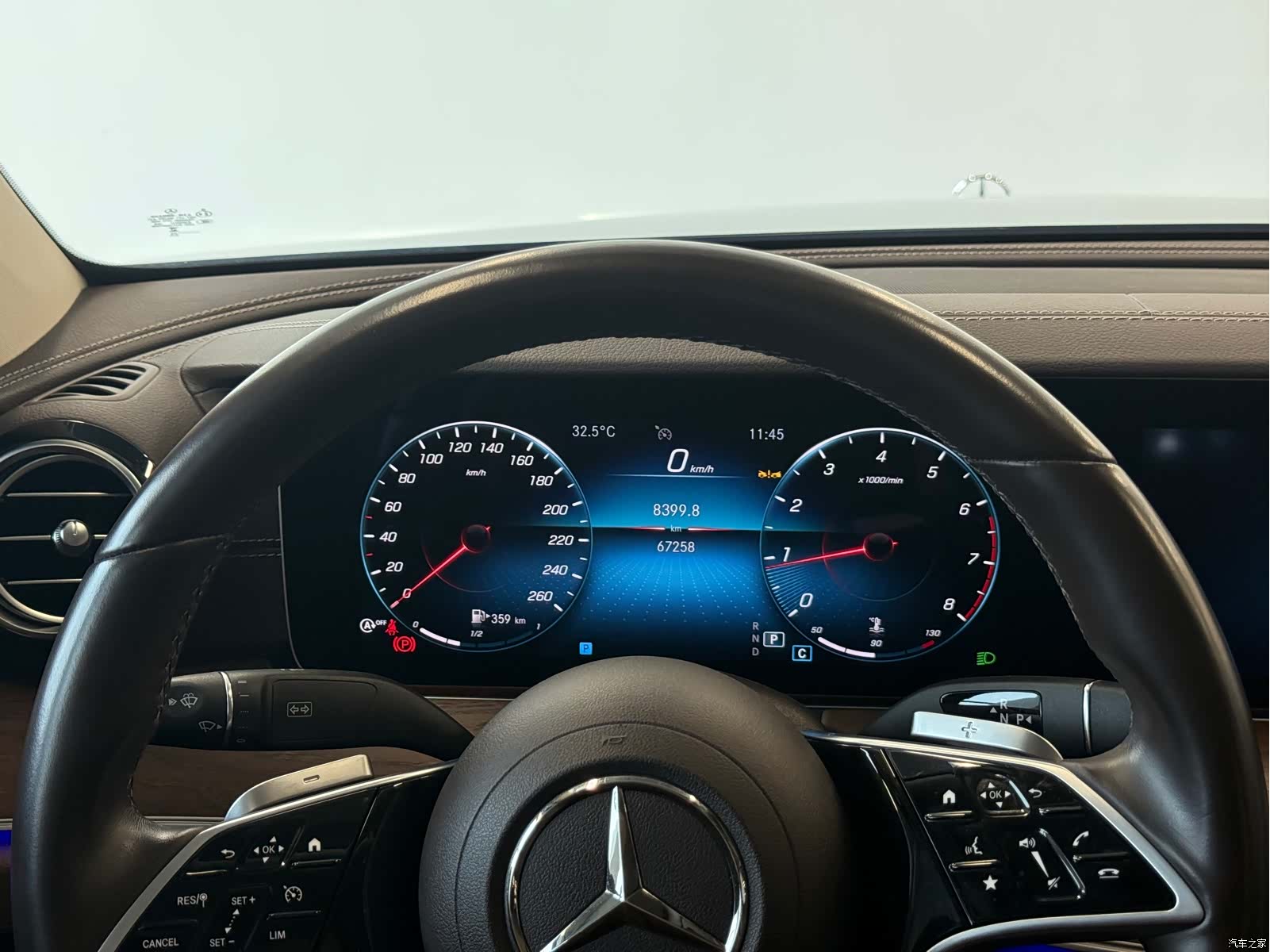 Mercedes-Benz E-Class, 2023 9