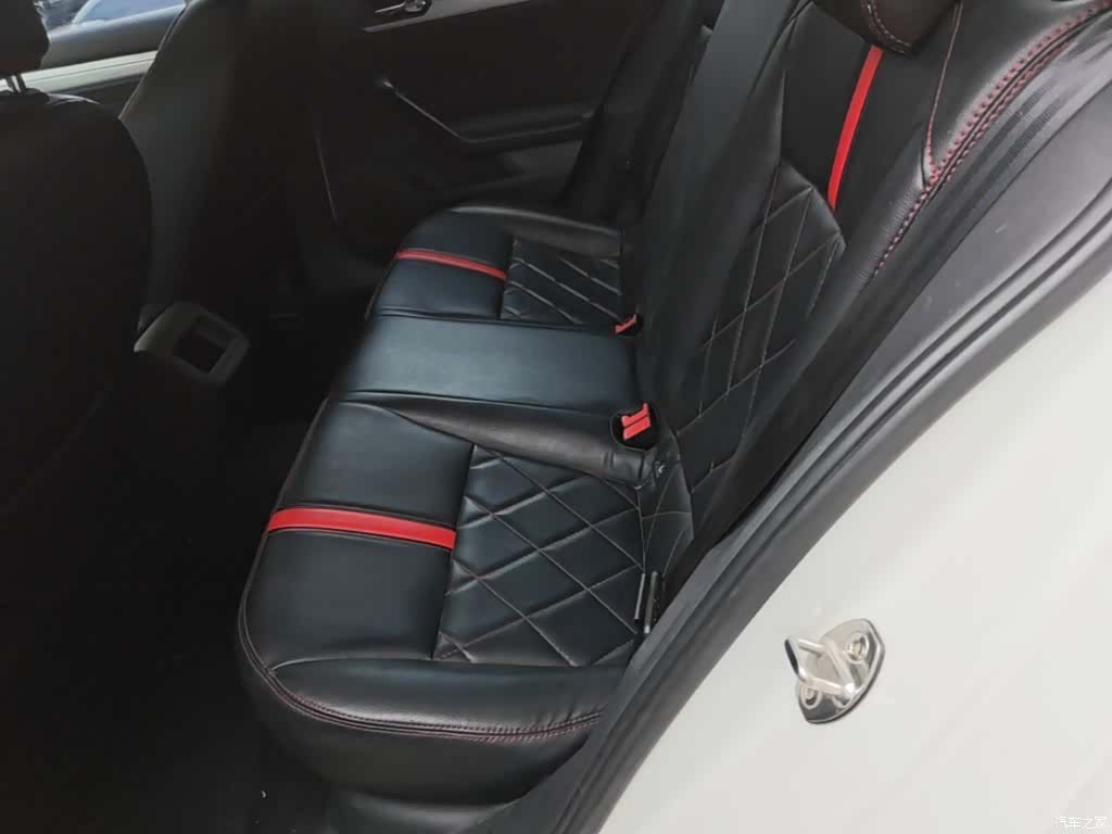 Volkswagen Lamando, 2017 17