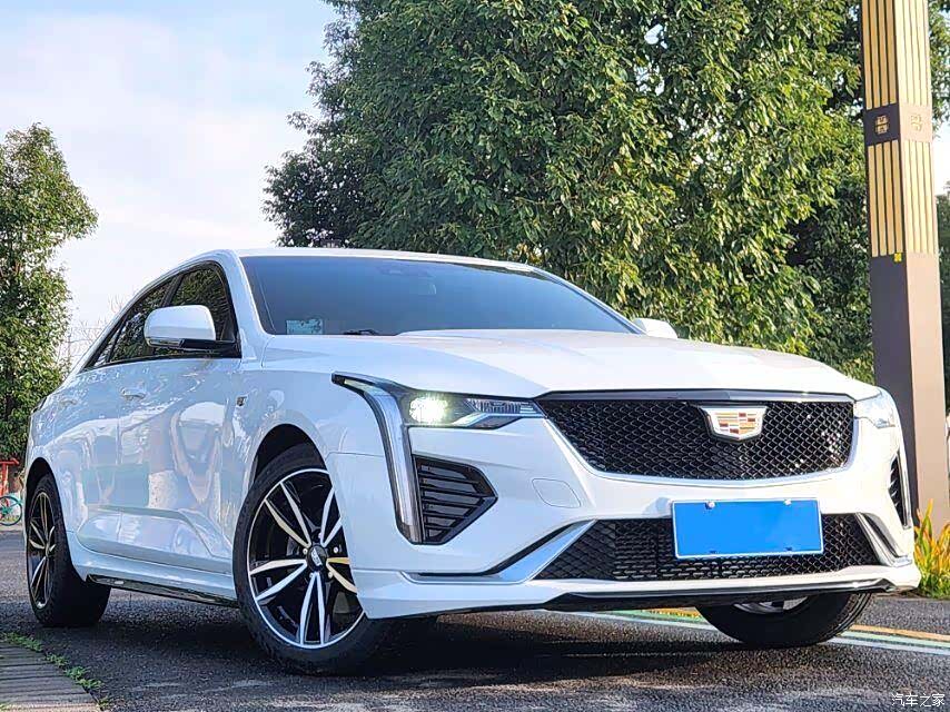 Cadillac CT4, 2022 2