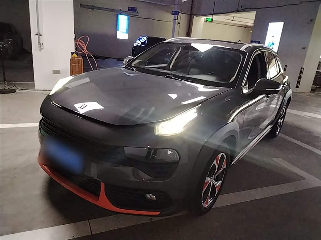 Lynk & Co 02