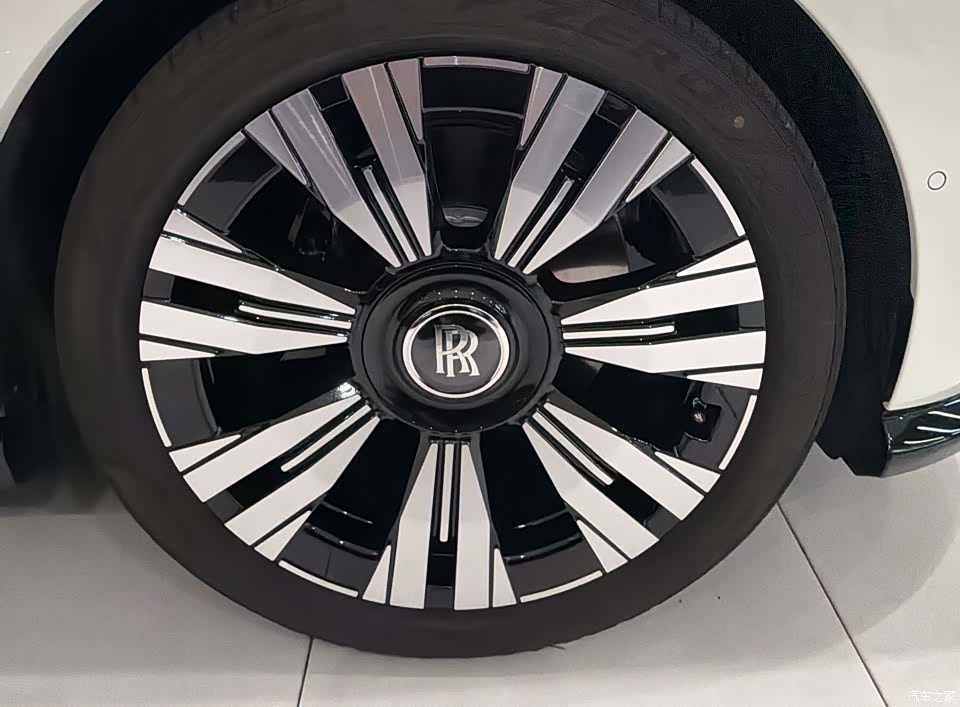 Rolls-Royce Spectre, 2026 16
