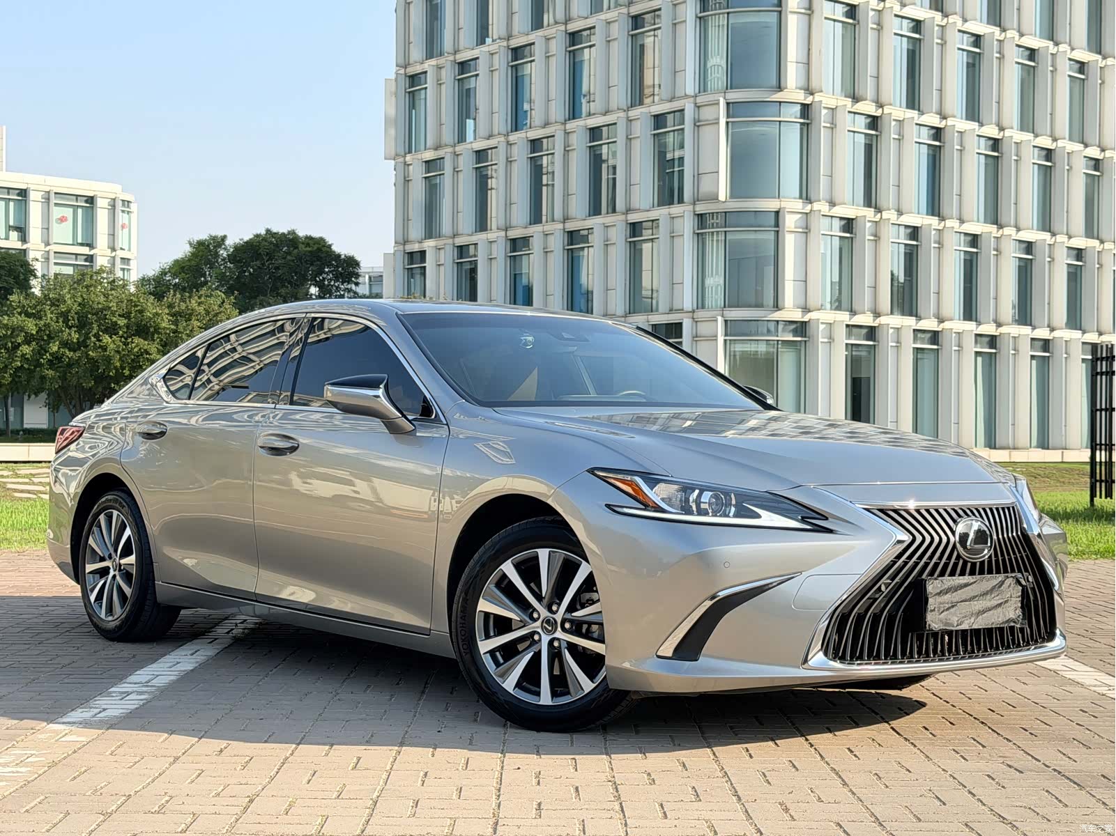 Lexus ES, 2021 3