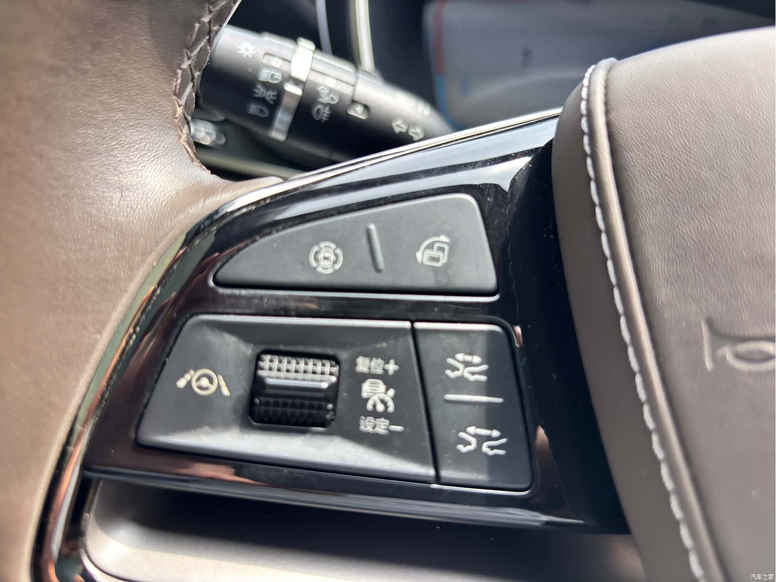 BYD Han, 2022 16