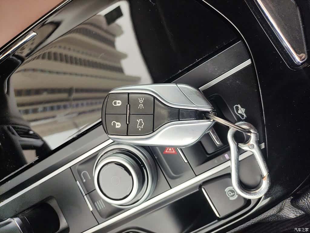 Maserati Levante, 2017 18