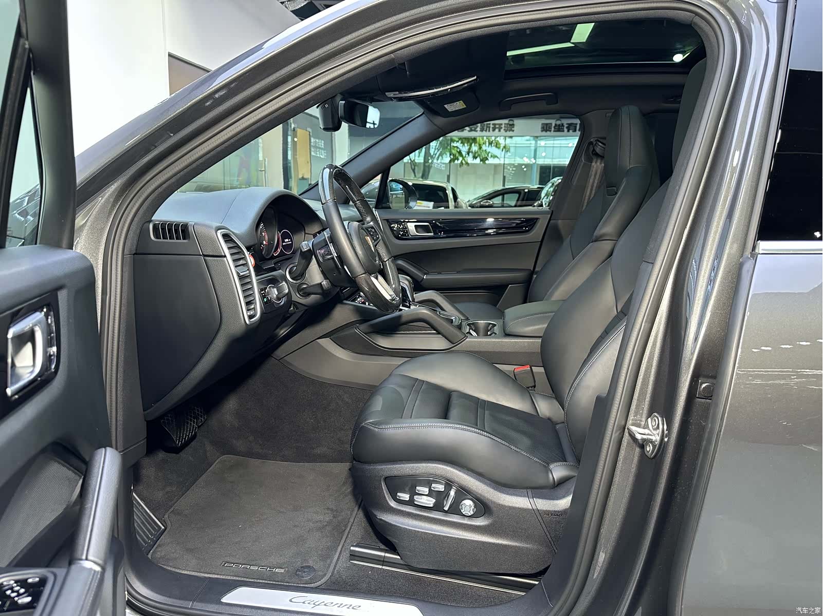 Porsche Cayenne, 2019 все фото