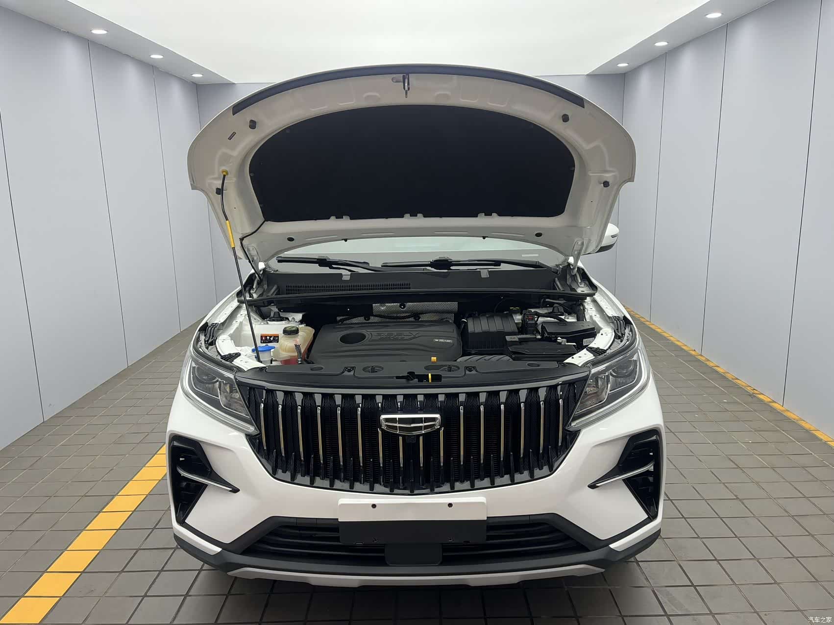 Geely X6, 2022 16