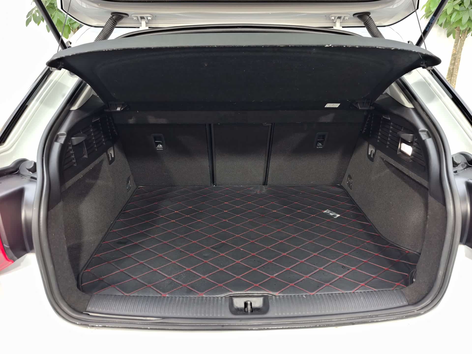 Audi Q2L, 2019 36