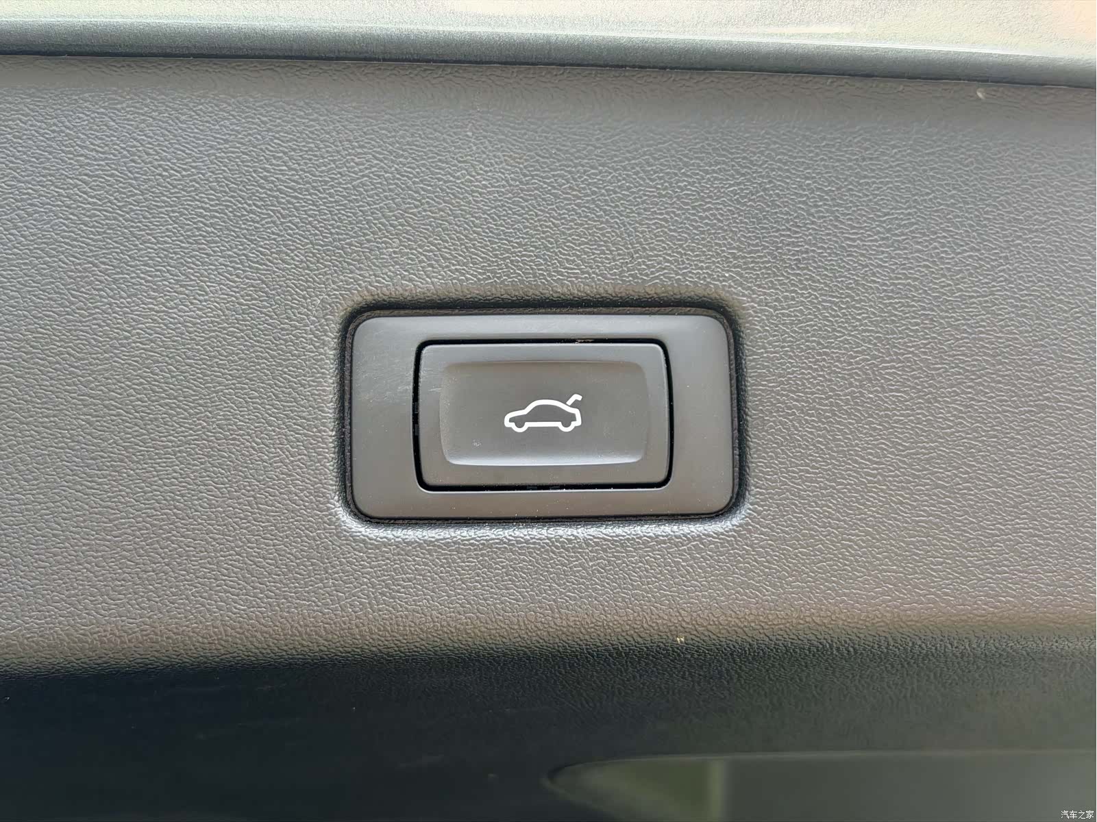 Audi Q4 e-tron, 2023 16
