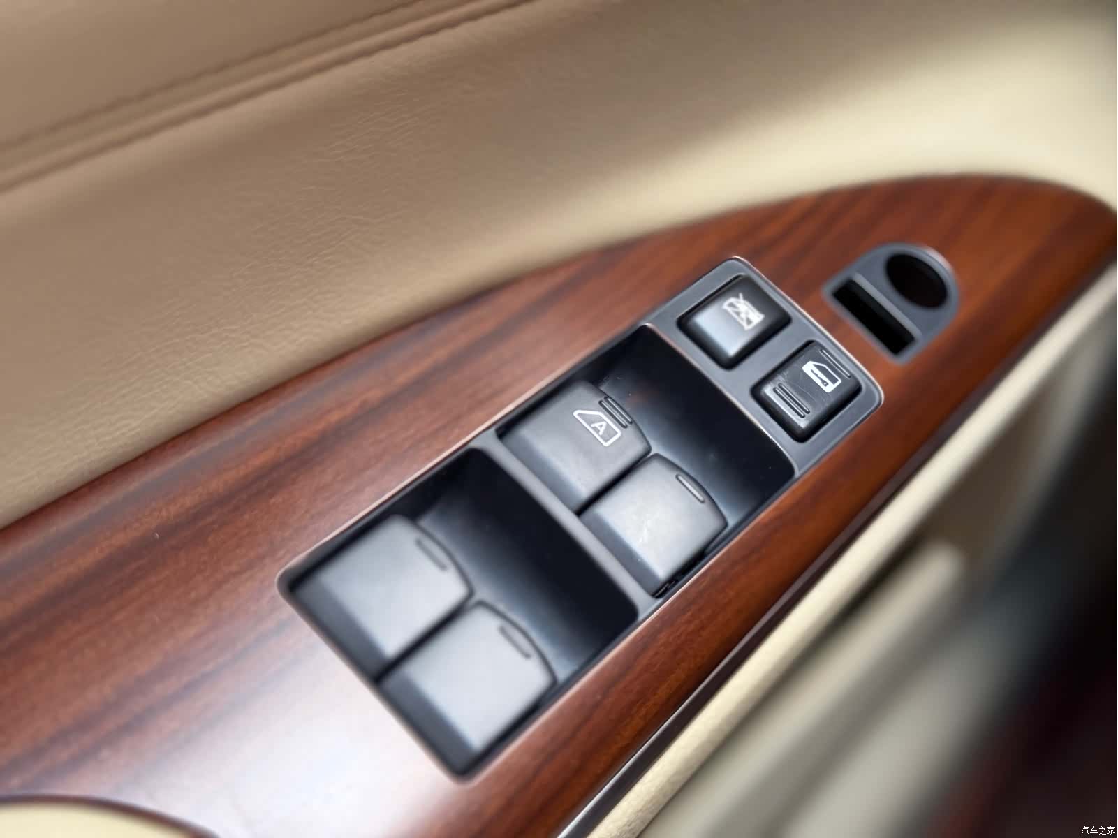 Nissan Teana, 2009 28
